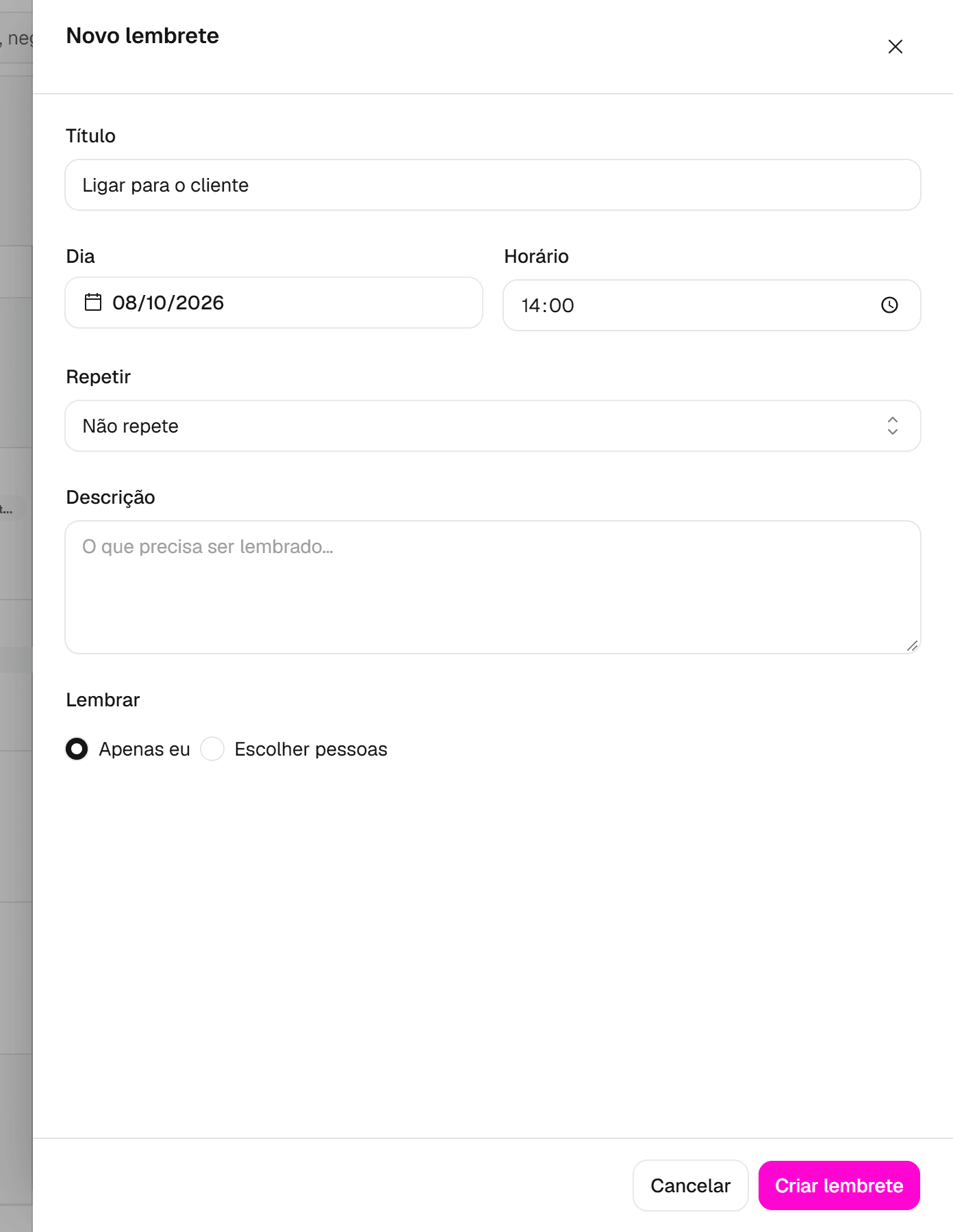 Painel Novo lembrete com o título Ligar para o cliente e o campo Descrição.