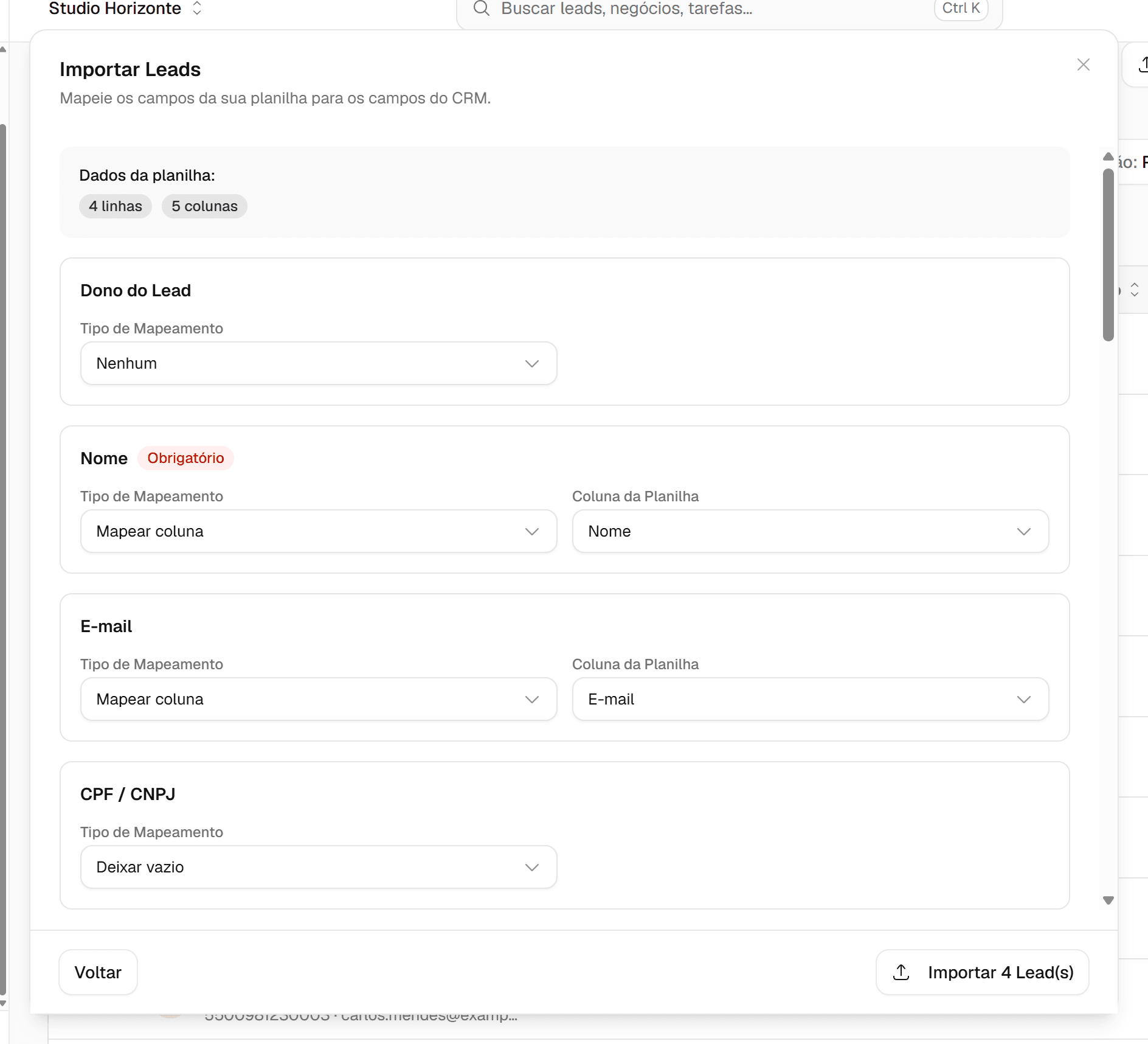 Janela Importar Leads na etapa de mapeamento, com a quantidade de linhas e colunas lidas e a lista de campos do CRM.